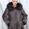 Шуба из меха нутрии прямого кроя, капюшон мех песца. Арт.Ангелина РТ-3443