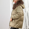 Куртка утепленная (100% пух), капюшон мех енота. Артикул 9768 РТ-8910