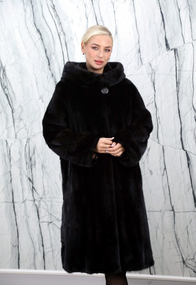 Шуба из меха норки,прямого кроя/капюшон. Арт.2523 РТ-10335