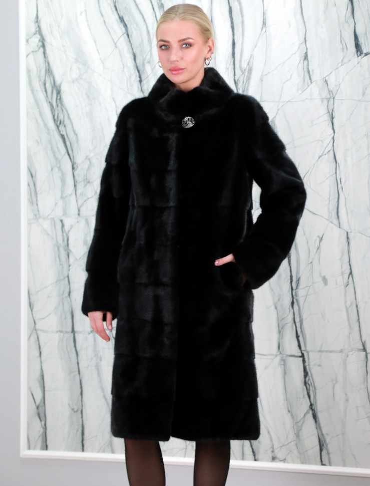 Шуба из меха аукционной норки, поперечного кроя/ворот стойка. Арт. 17811в РТ-10257