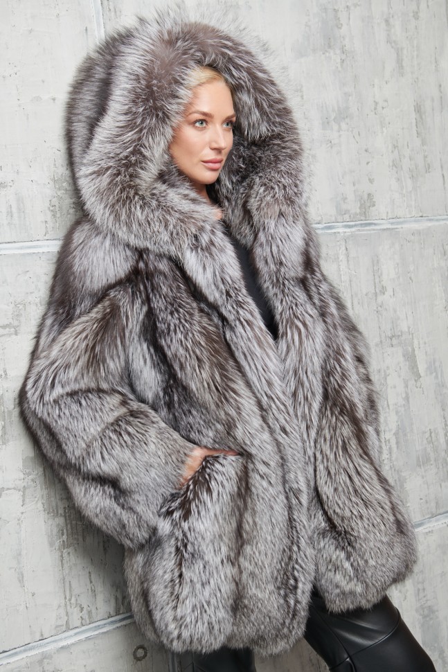 Полушубок из меха чернобурой лисицы Silver Fox(цельные шкурки),капюшон. Арт.099 РТ-11046