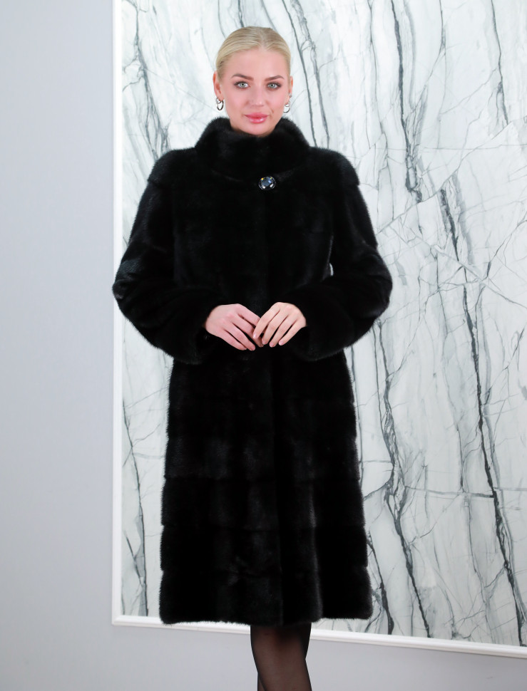 Шуба из меха аукционной норки, поперечного кроя/ворот стойка. Арт. 830/22-ЮМ РТ-10215