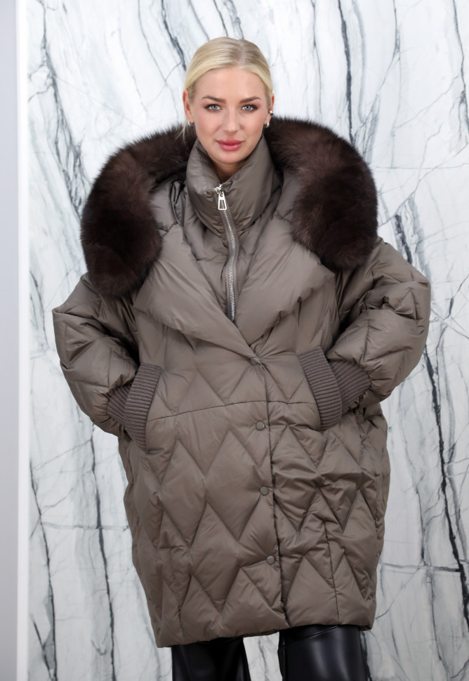 Пуховик с натуральным наполнителем (90%пух,10%перо), капюшон мех песца. Арт.6399 РТ-10510