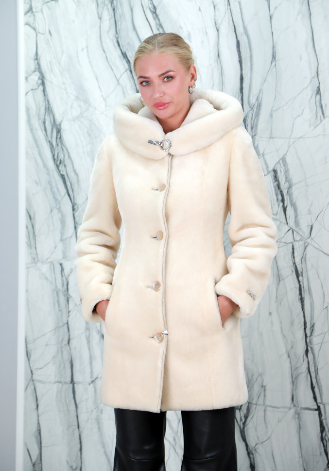 Полушубок из меха овчины, капюшон. Арт.Татьяна РТ-2447