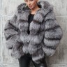 Шуба из меха премиальной аукционной чернобурой лисицы Silver Fox,капюшон кобра. Арт.20231 РТ-10975