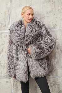 Шуба из меха  аукционной премиальной чернобурой лисы, Silver Fox,английский ворот. Арт.25066 РТ-10697
