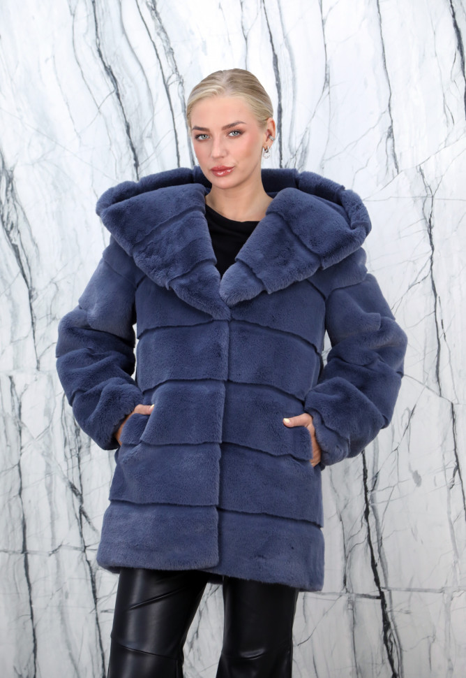 Полушубок из эко меха норки, поперечного кроя/капюшон. Арт. ЭМ-427 РТ-9852