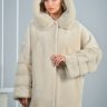 Полушубок из меха астраган. Капюшон, манжеты отделка норка. Арт. А-1701/4, РТ-5256