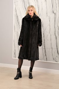 Шуба из меха норки. Ворот, модель роспуск, длина 110 см, Арт.1602 РТ-4501