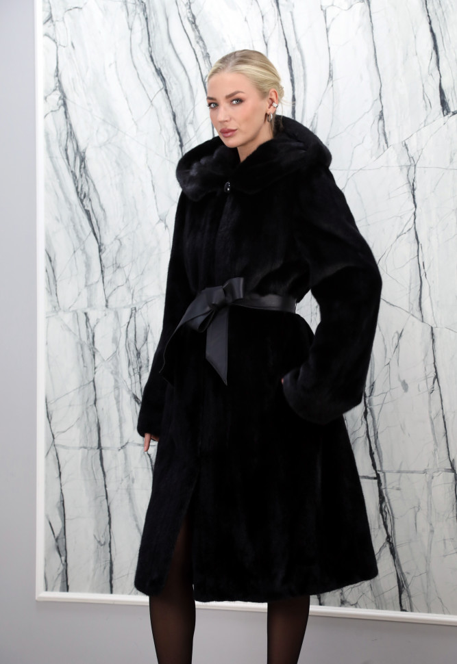 Шуба из меха аукционной американской норки,капюшон. Арт.2131 РТ-10701