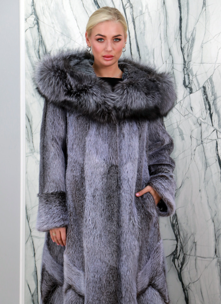 Шуба из меха нутрии, капюшон чернобурая лисица. Арт.Галка РТ-10084