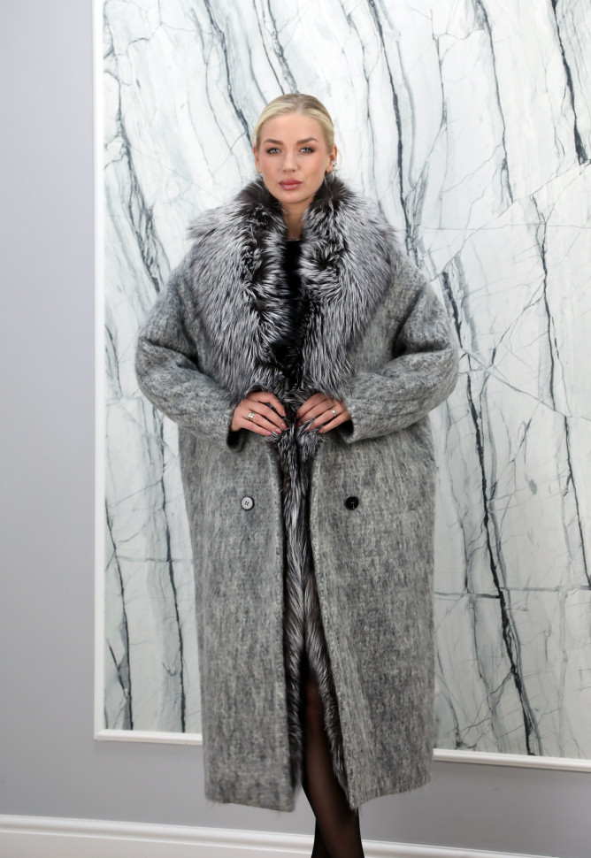 Пальто зимнее из натуральной шерсти, с натуральным утеплителем(гусиный пух), ворот/борт аргентинская чернобурая лиса. Арт.85782 РТ-10528