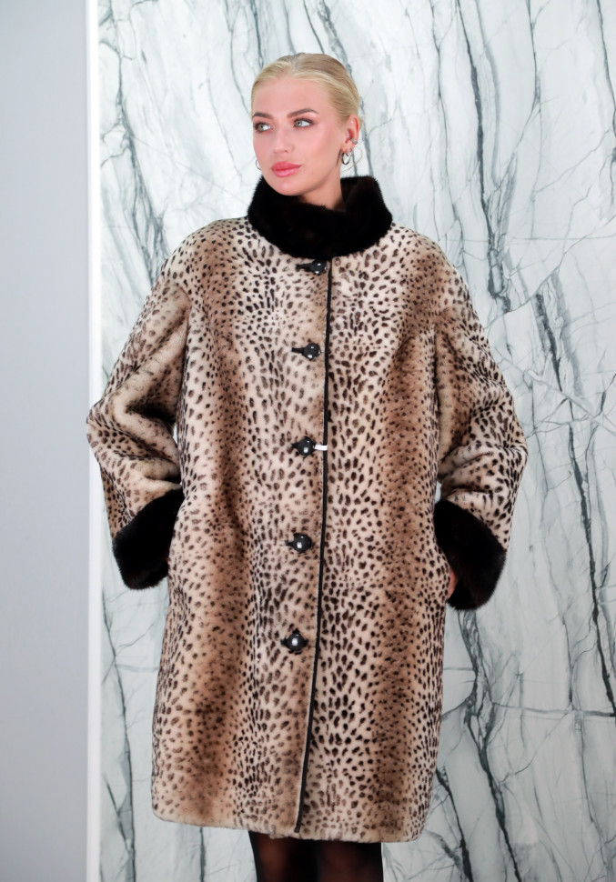 Шуба из меха овчины, воротник/манжеты норка. Арт.М-734 РТ-4316