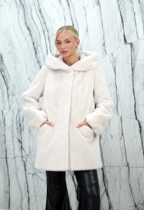 Полушубок из искусственного меха(норка),прямой крой/капюшон. Арт.Э-224 РТ-8449